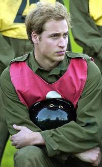 william_narrowweb__200x327